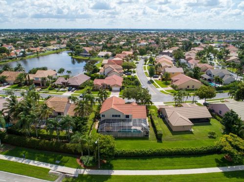 1122 195 Ave, Hollywood FL 33029-3272 exterior