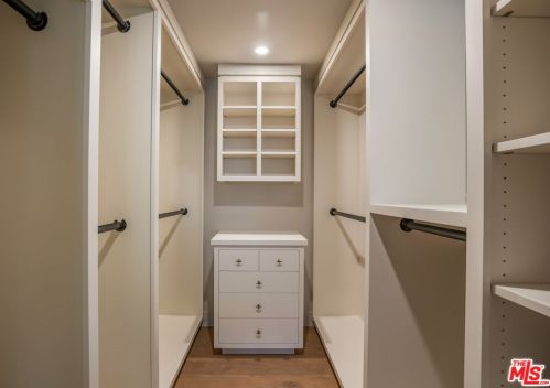 328 Poquito Ln, Topanga CA  90290-3547 exterior