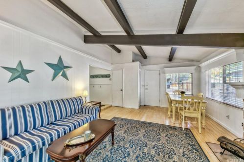2902 Oakland Ave, South Lake Tahoe CA  96150-7843 exterior