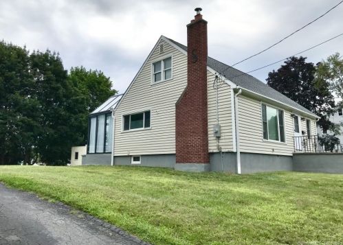 194 Geddes Ter, Waterbury, CT 06708-4738