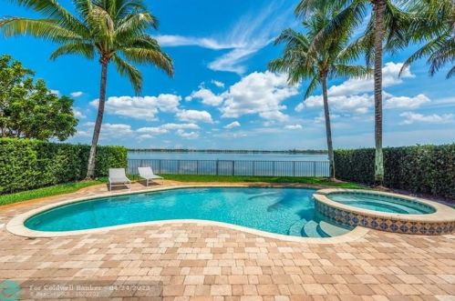 5017 183rd Ave, Hollywood, FL 33029-6316