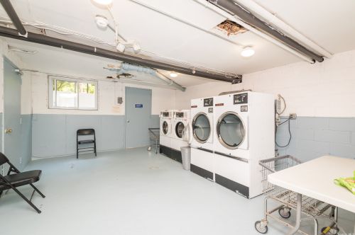 200 Lexington Ave, Muttontown NY 11771-2100 exterior