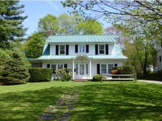 228 Washington Ave, Woodford, VT 05201-2311