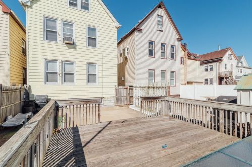 76 45 St, Bayonne NJ  07002-2014 exterior