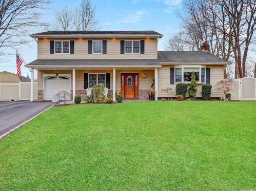 27 Tideway Ln, Elwood, NY 11731-4028