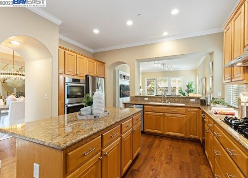 10864 Inspiration Cir, Pleasanton CA  94568-5562 exterior