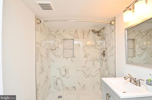 2015 Naylor Rd, Washington DC 20020-4515 exterior