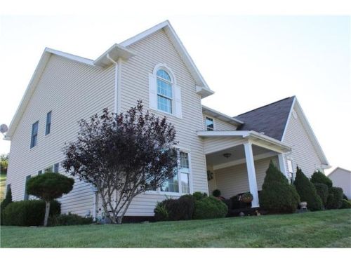 105 David Dr, Bentleyville, PA 15314-1250