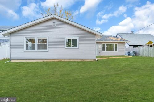 9 Snowflower Ln, Willingboro NJ  08046-1012 exterior