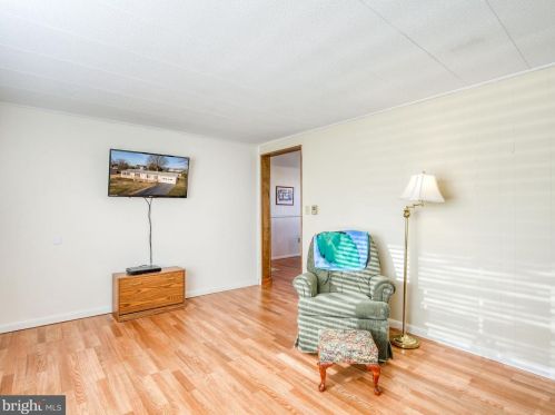 133 Azalea Dr, Charles Town WV  25414-5841 exterior