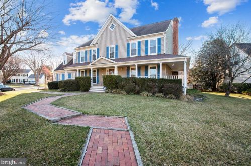 13063 Farthingale Dr, Herndon, VA 20171-2622