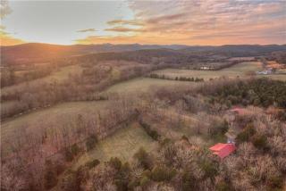 158 Hunt Rd, Auburntown, TN 37016-9612