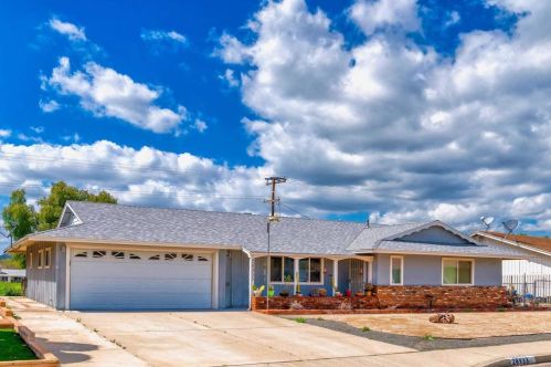 28933 Thornhill Dr, Menifee, CA 92586-2926