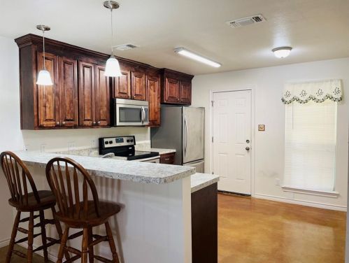 920 Bond St, Denison TX  75020-2102 exterior