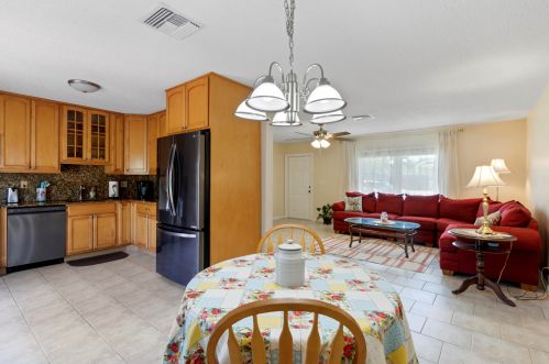 3549 Taconic Dr, West Palm Beach FL  33406-4916 exterior