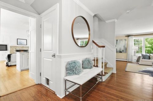 311 Mariomi Rd, New Canaan, CT 06840-3318