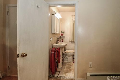 229 Delmore Ave, South Plainfield NJ  07080-3207 exterior