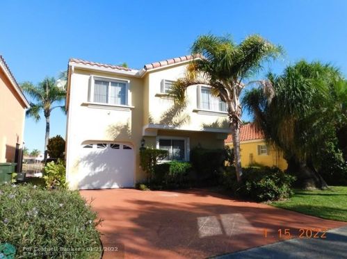 1158 6th Ct, Dania Beach, FL 33004-5415