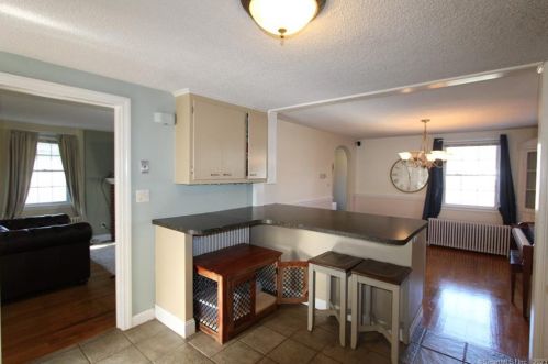 117 Forest St, Hartford CT  06118-2313 exterior