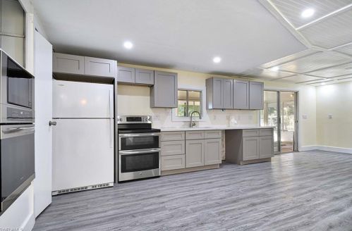 23 Derhenson Dr, Naples FL  34114-8202 exterior