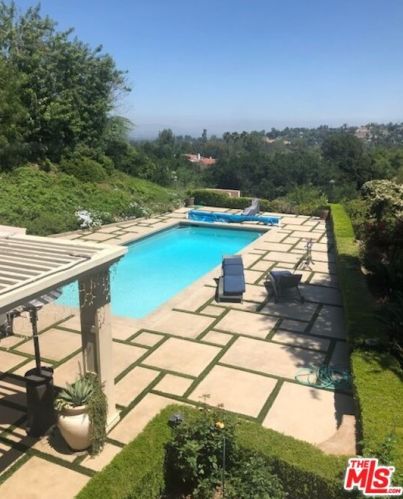 4230 Park Alisal, Calabasas CA  91302-1780 exterior