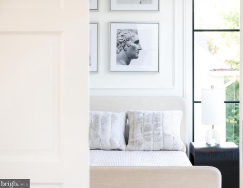 3302 Cleveland Ave, Washington DC 20008-3456 exterior