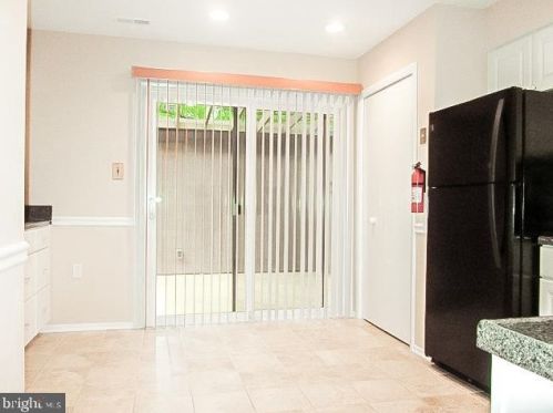 11907 Escalante Ct, Herndon VA  20191-1833 exterior