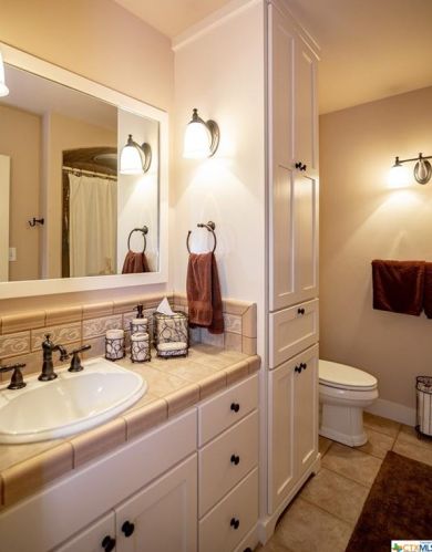 6 Cotswold Ln, Victoria TX  77904-1680 exterior