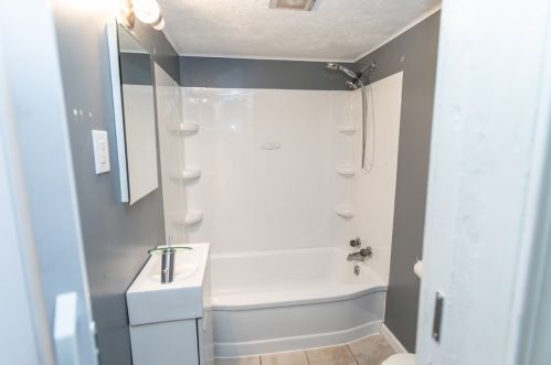 1525 Crawford Ave, Connellsville PA  15425-1622 exterior