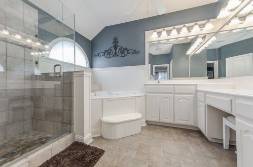 2112 Huron Cir, Denton TX  76210-2951 exterior