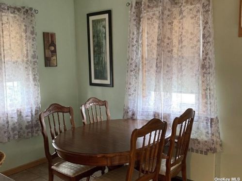 92 Pine St, Islip Manor NY  11751-2227 exterior