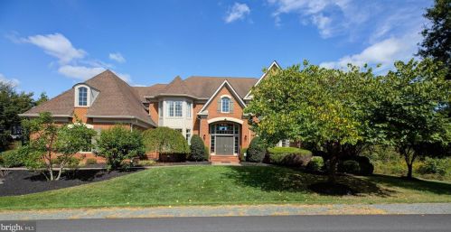 20405 Crimson Pl, Leesburg VA 20175-6362 exterior