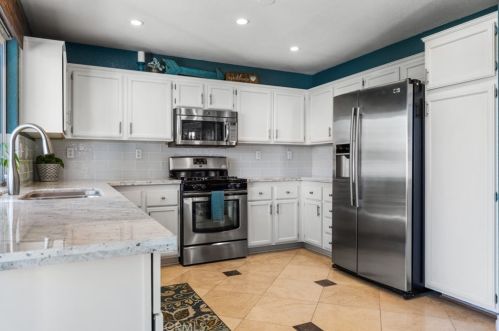 29524 Westwind Dr, Lake Elsinore CA  92530-1242 exterior