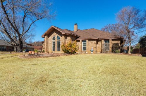 713 Highland Hills Ln, Lewisville, TX 75077-7247