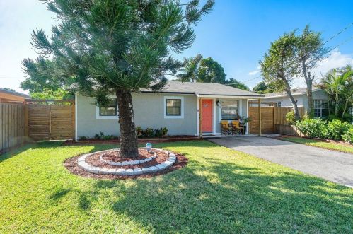 220 Reigle Ave, Delray Beach, FL 33444-2222
