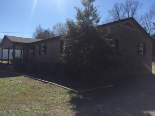 405 Cherokee Ln, Leach, TN 38344-1509