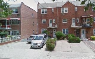 649 59th St, Brooklyn, NY 11220-3908