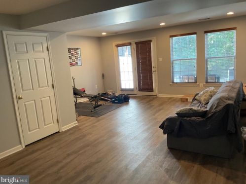 31 Lullwater Way, Falling Waters WV  25419-4338 exterior