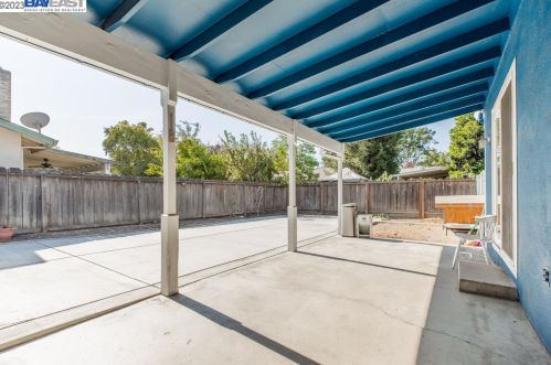 1617 Dulwich Dr, Modesto CA  95358-1021 exterior