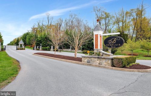 315 Lewis Washington Dr, Charles Town WV  25414-5666 exterior