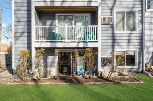 9 Wake Robin Rd, Lincoln, RI 02865-4264