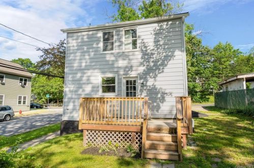 51 Talmadge St, Poughkeepsie NY  12601-1722 exterior