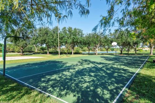 853 Grand Rpd Blvd, Naples FL 34120-4428 exterior