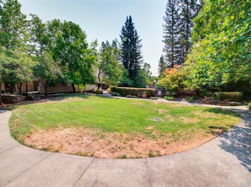 1512 Mission Blvd, Santa Rosa, CA 95409-4178