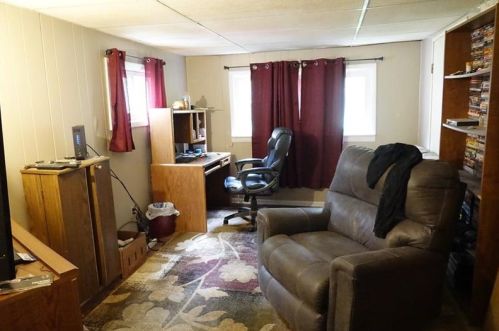 202 Brady St, East Brady, PA 16028-1540