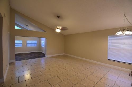 10227 Comfort Cir, Orlando, FL 32825-8829