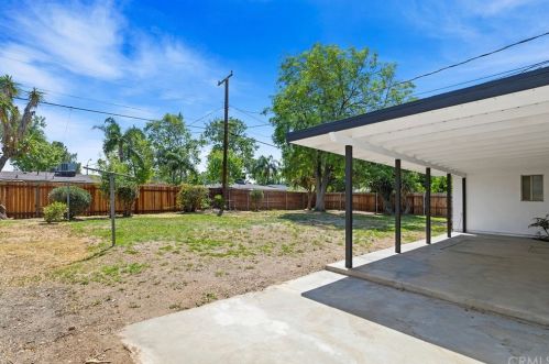 5720 Wisteria Dr, Riverside CA  92504-1533 exterior