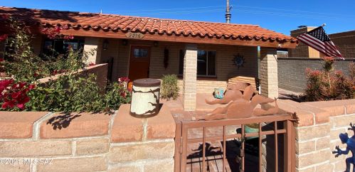 3216 Winona Cir, Tucson, AZ 85730-3027