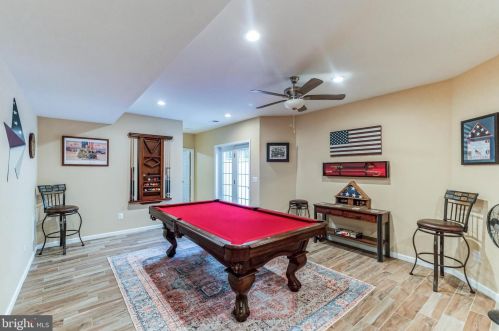 15575 Kelley Farm Ct, Woodbridge VA  22193-5784 exterior