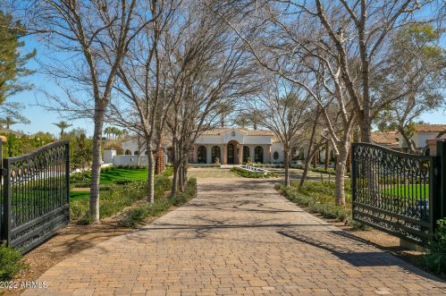 7533 70th St, Scottsdale, AZ 85253-3105